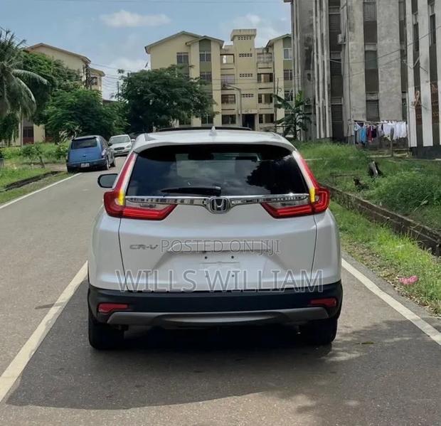 Honda CR-V Touring 4dr SUV AWD (1.5L 4cyl CVT) 2017 White