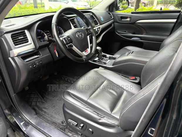 Toyota Highlander 2018 Black