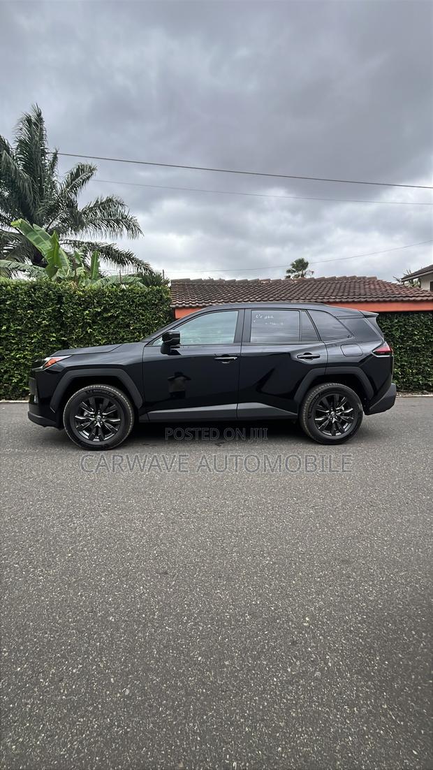 Toyota RAV4 XLE Premium 2026 Black