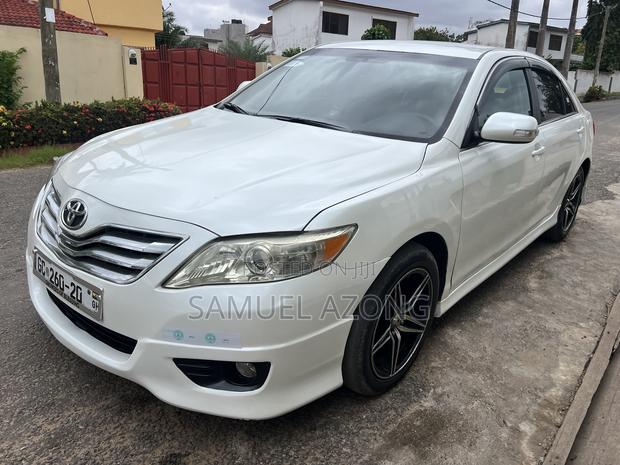 Toyota Camry LE 4dr Sedan (2.5L 4cyl 6AM) 2010 White