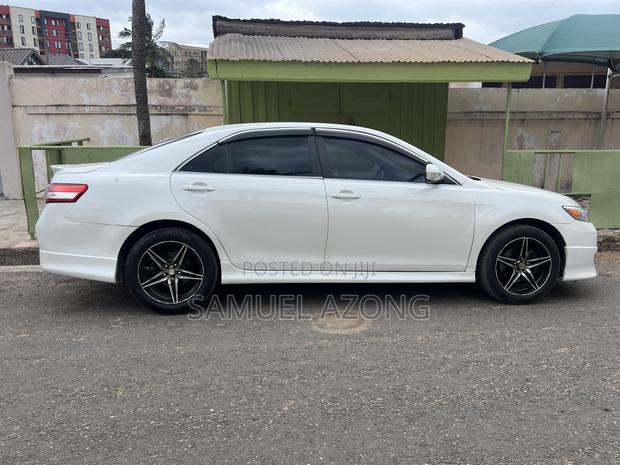 Toyota Camry LE 4dr Sedan (2.5L 4cyl 6AM) 2010 White
