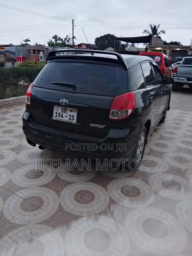 Toyota Matrix Hatchback FWD (1.8L 4cyl 5M) 2010 Black