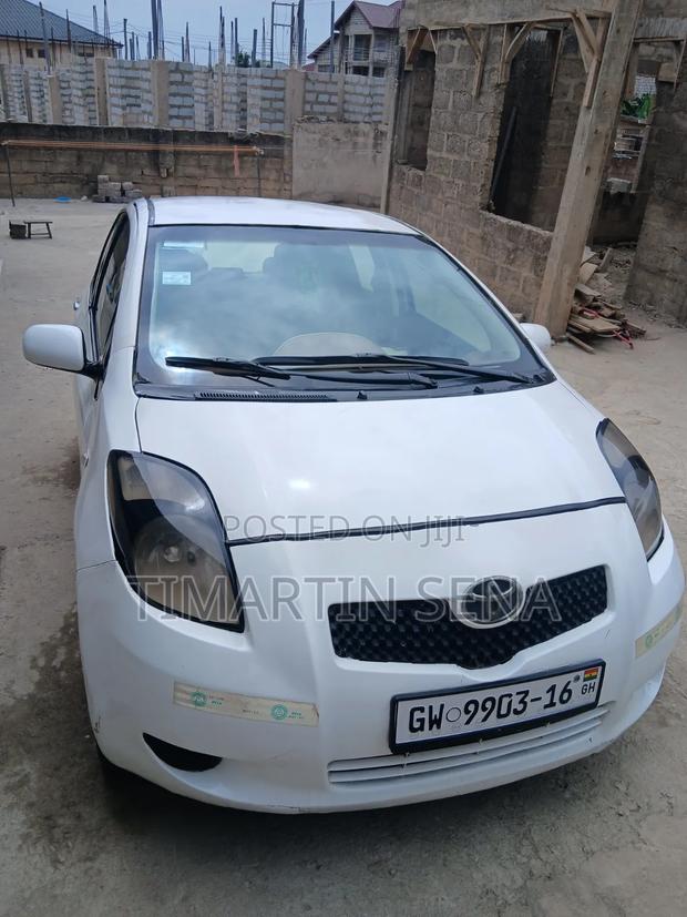 Toyota Yaris 2009 White