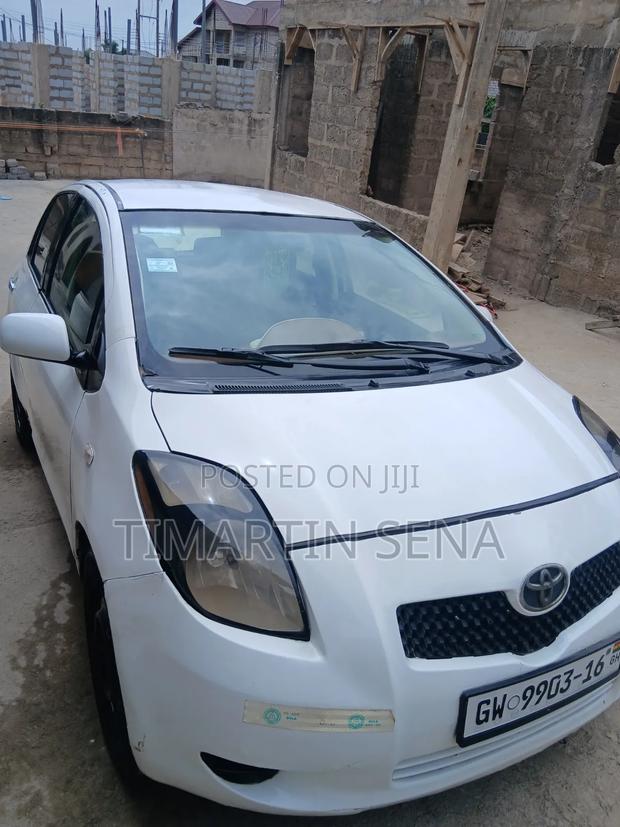 Toyota Yaris 2009 White
