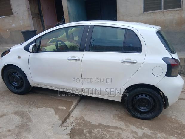 Toyota Yaris 2009 White