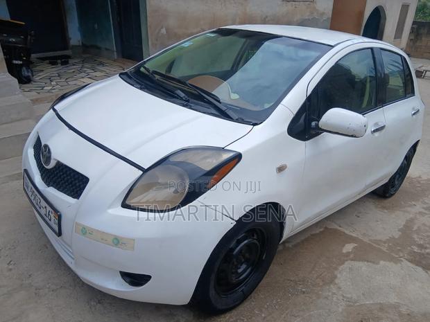 Toyota Yaris 2009 White