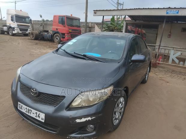 Toyota Corolla LE 4dr Sedan (1.8L 4 cyl 4A) 2009 Gray