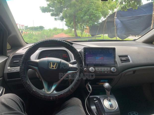 Honda Civic 1.8 5 Door Automatic 2010 Gray