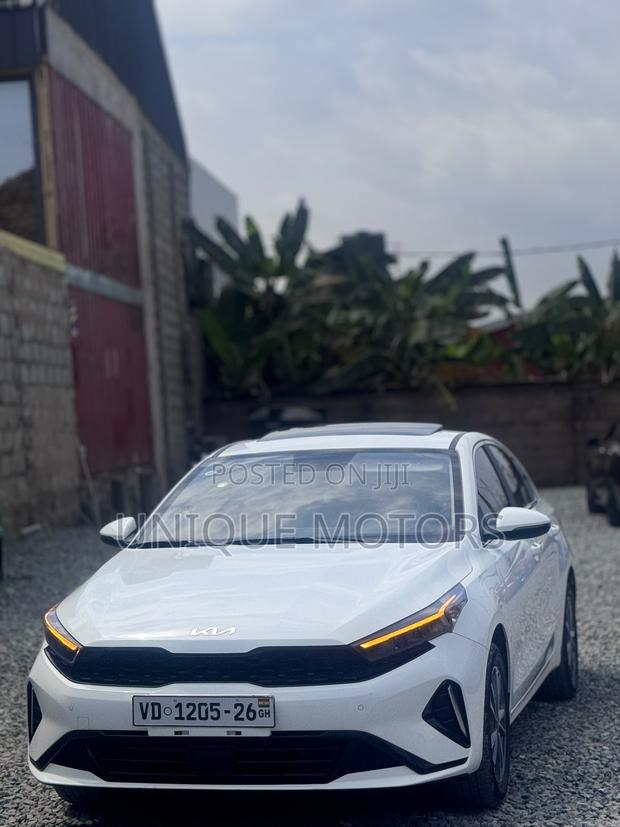 Kia K4 2025 White