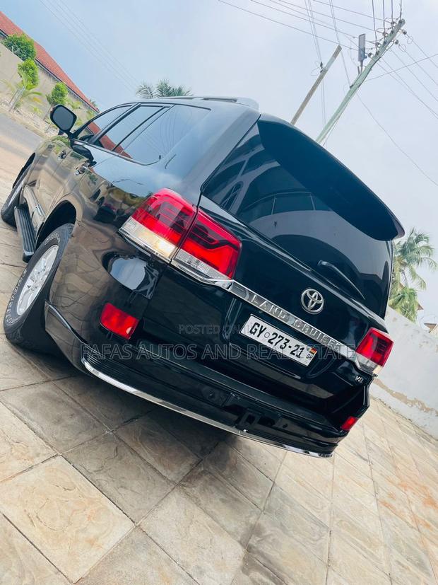 Toyota Land Cruiser Prado 2021 Black