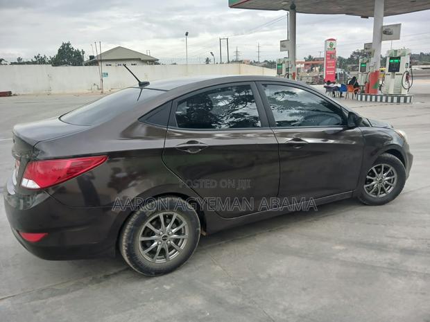 Hyundai Accent SE Sedan 2016 Brown
