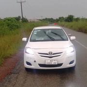 Toyota Yaris Base Sedan 4dr 2010 White for sale