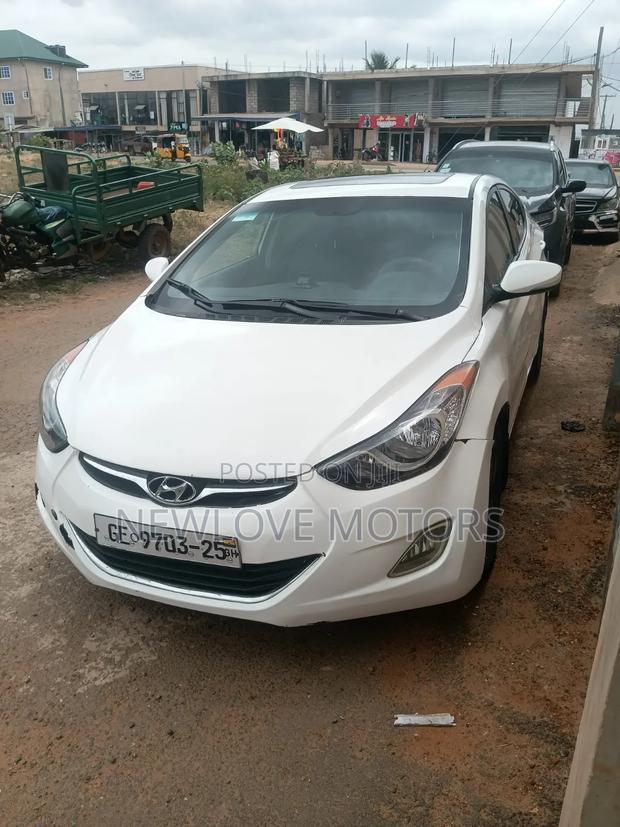 Hyundai Elantra Limited Sedan FWD (1.8L 4cyl 6A) 2013 White