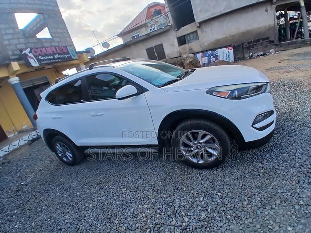 Hyundai Tucson 2017 White