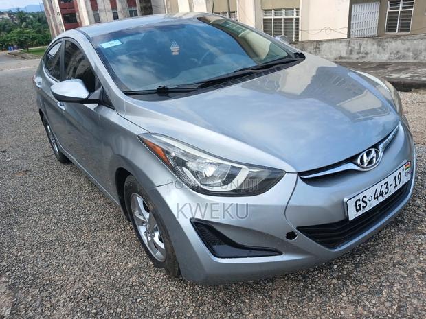 Hyundai Elantra 2016 Silver