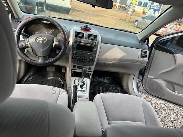 Toyota Corolla 2013 Silver