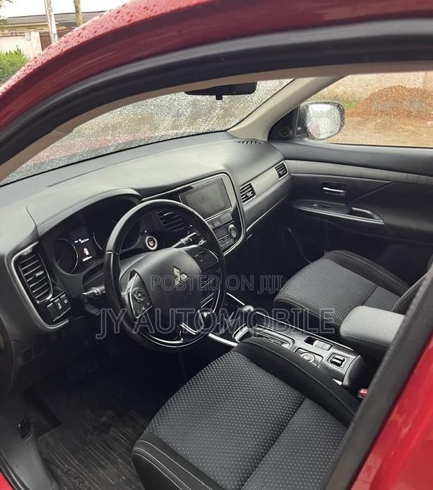 Mitsubishi Outlander 2016 Red