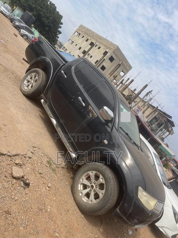 Mitsubishi L200 Club Cab 2.5 180hp 4WD 2013 Black