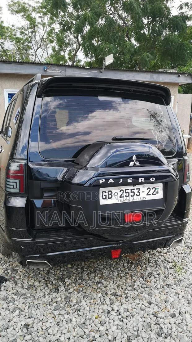 Mitsubishi Pajero 2010 Black
