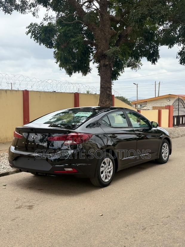 Hyundai Elantra SE 2020 Black