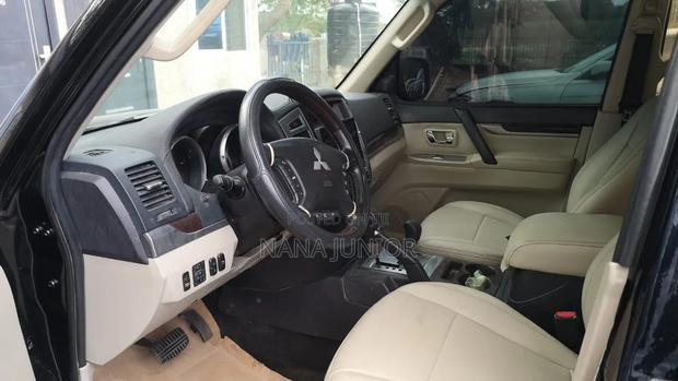 Mitsubishi Pajero 2010 Black
