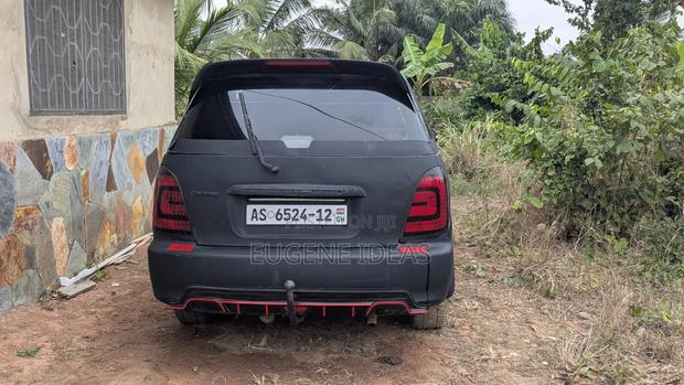 Kia Carens 2002 Black