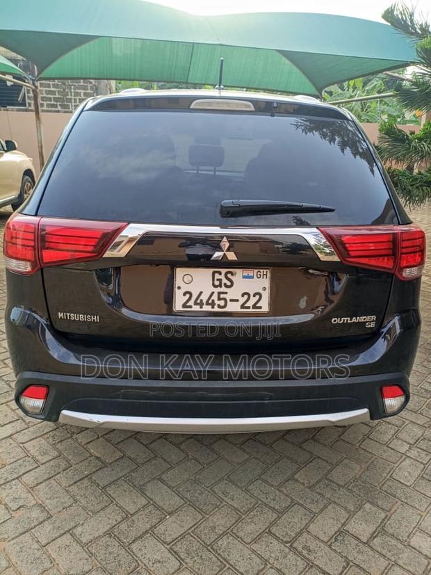 Mitsubishi Outlander SE FWD 2017 Black