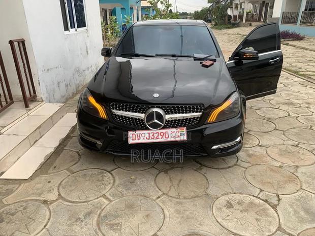 Mercedes-Benz C250 2014 Black
