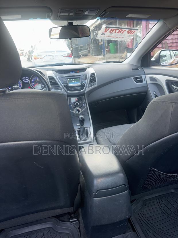 Hyundai Elantra SE 4dr Sedan (1.8L 4cyl 6A) 2015 Red