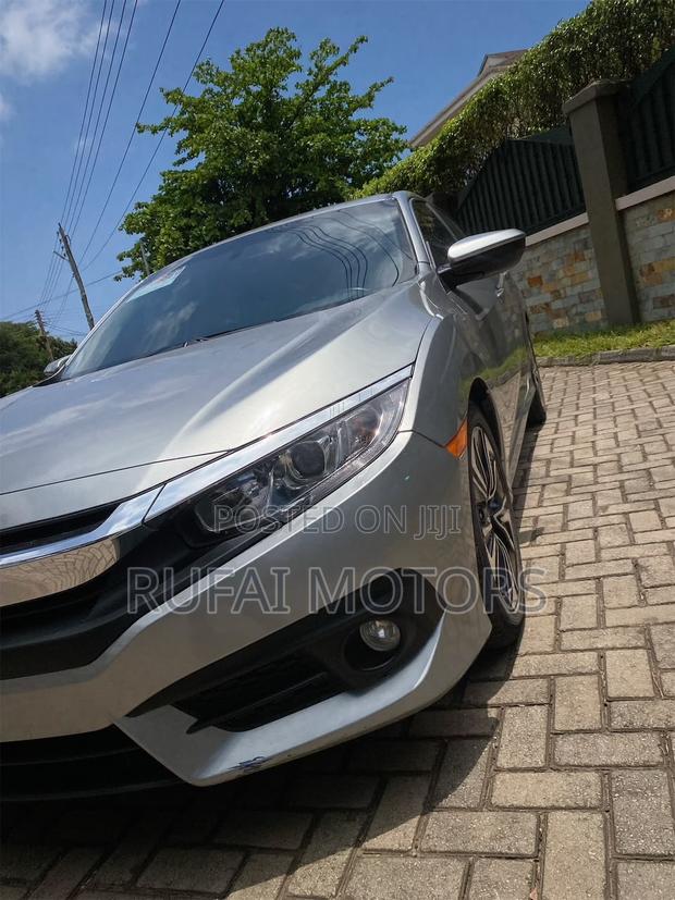 Honda Civic EX 4dr Hatchback (1.5L 4cyl) 2017 Silver
