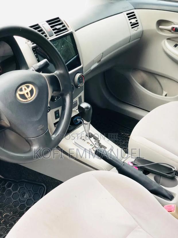 Toyota Corolla 2012 Red