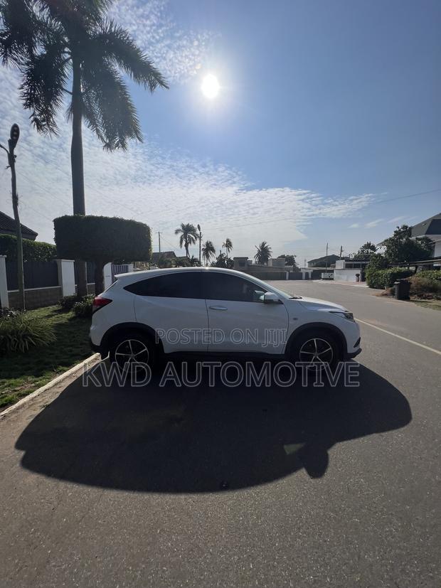 Honda Vezel 1.5 4WD 2020 White