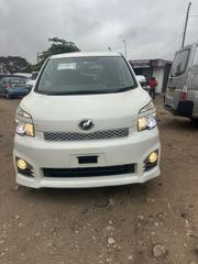 Toyota Voxy X 4WD 8-Seater 2012 White for sale