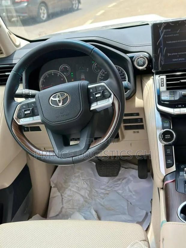 New Toyota Land Cruiser LC300 2025 Black