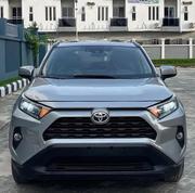 Toyota RAV4 XLE 2021 Silver for sale