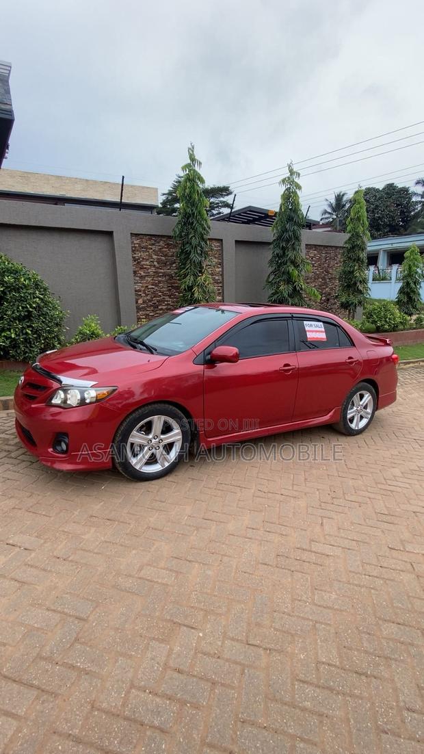 Toyota Corolla S 5-Speed 2013 Red