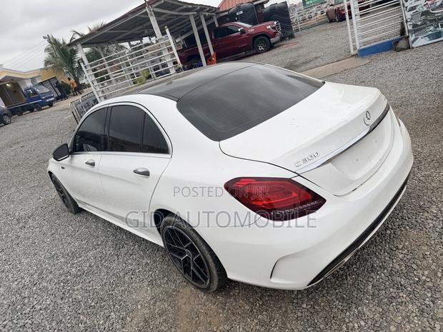 Mercedes-Benz C300 2018 White
