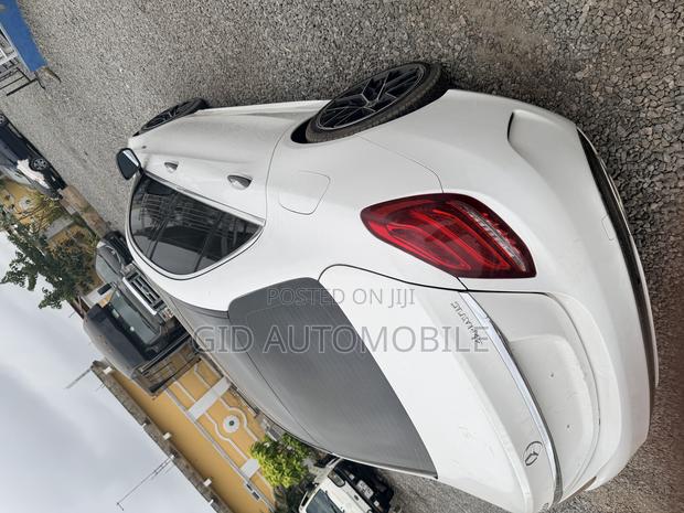 Mercedes-Benz C300 2018 White