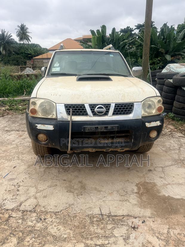 Nissan Navara 2017 White