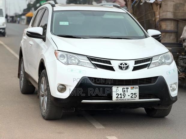 Toyota RAV4 Limited 4dr SUV AWD (2.5L 4cyl 6A) 2014 White