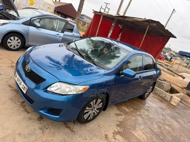 Toyota Corolla 2010 Blue