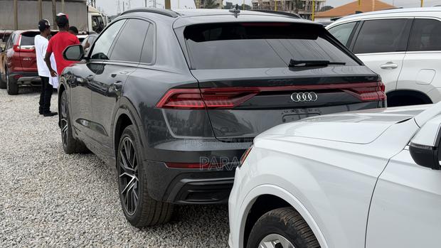 Audi Q8 2021 Beige