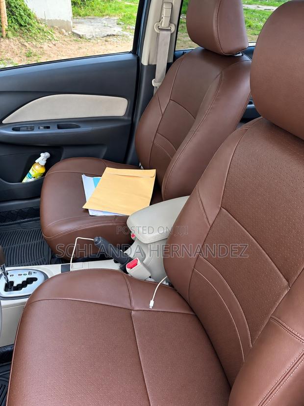Toyota Belta 2010 Blue