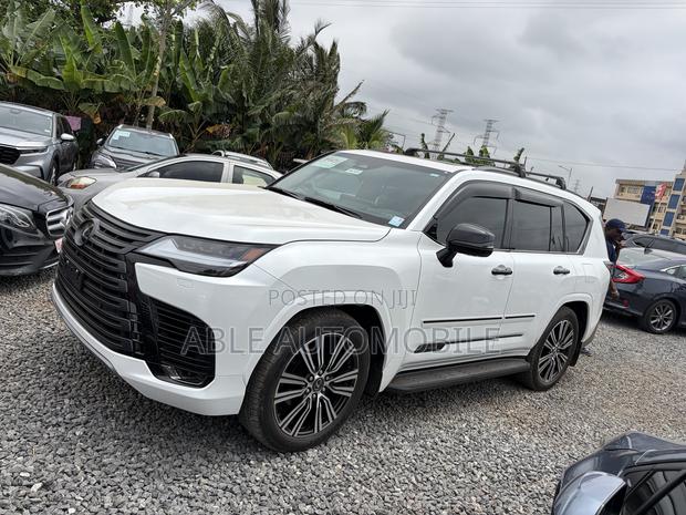 Lexus LX 500d 2026 White