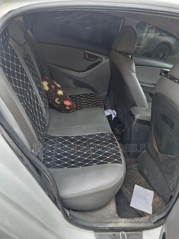 Hyundai Elantra Limited 2012 White