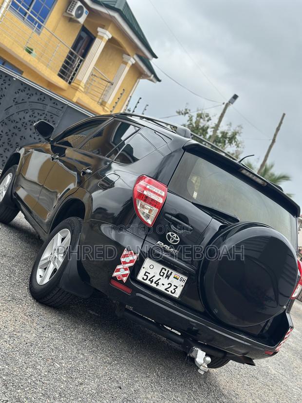 Toyota RAV4 LE AWD (2.5L 4cyl 6A) 2013 Black