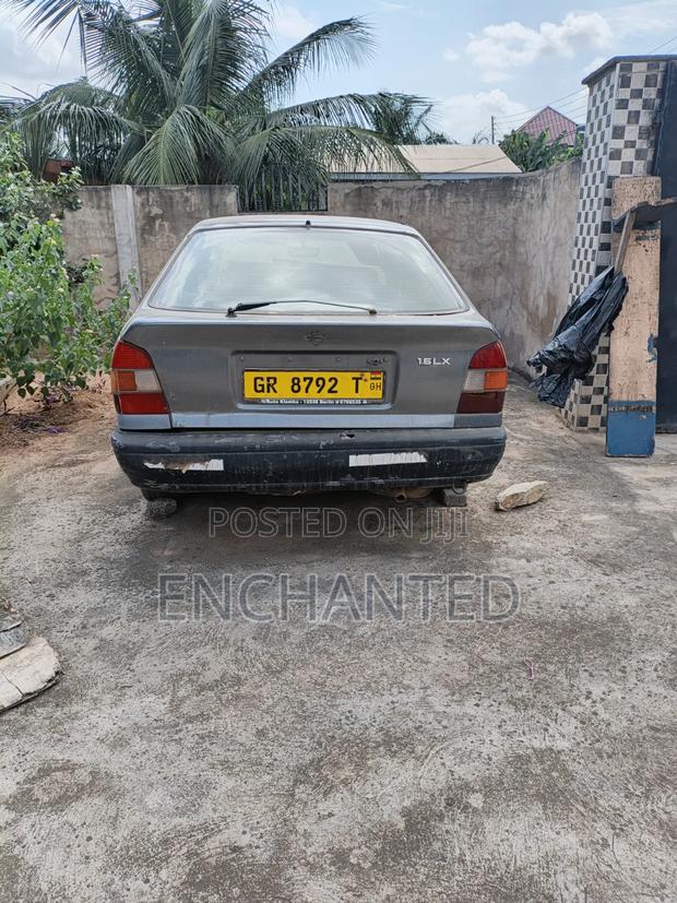 Nissan Primera 2004 Gray