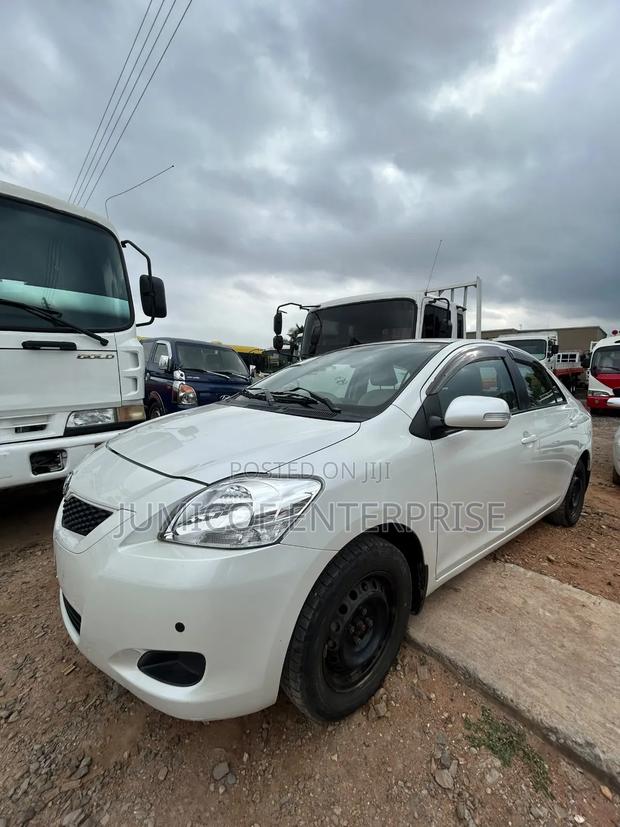 Toyota Belta 2010 White