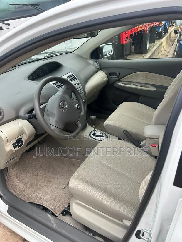 Toyota Belta 2010 White