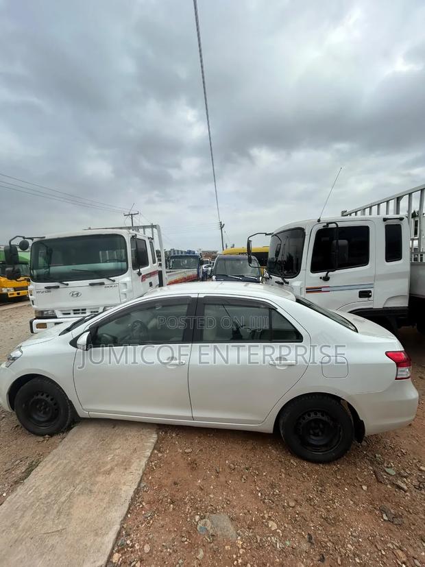 Toyota Belta 2010 White